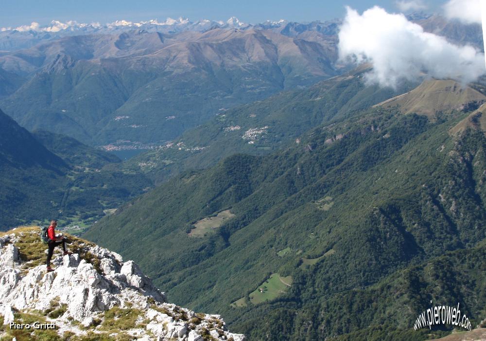 45 verso il Lago di Como e le Alpi.JPG